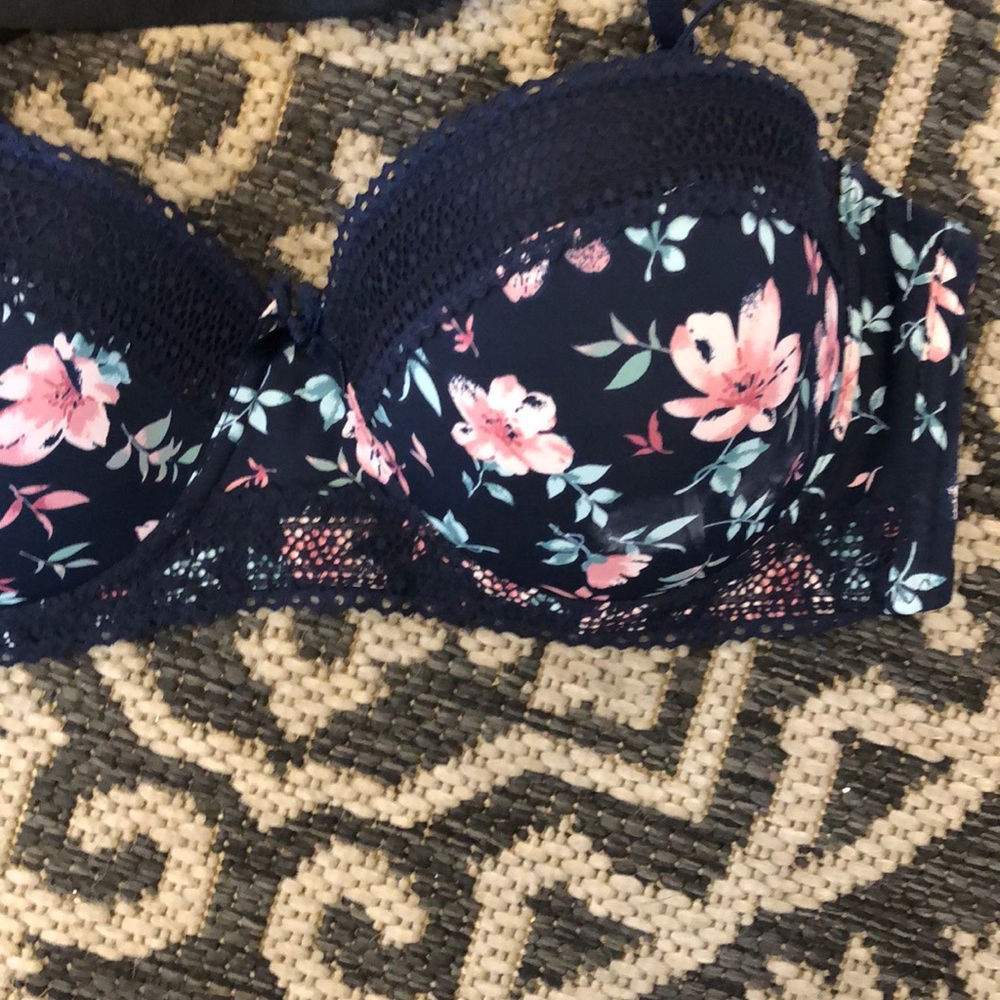 Padded wire bra